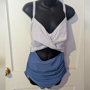 eomenieStriped Cutout Swimsuit
